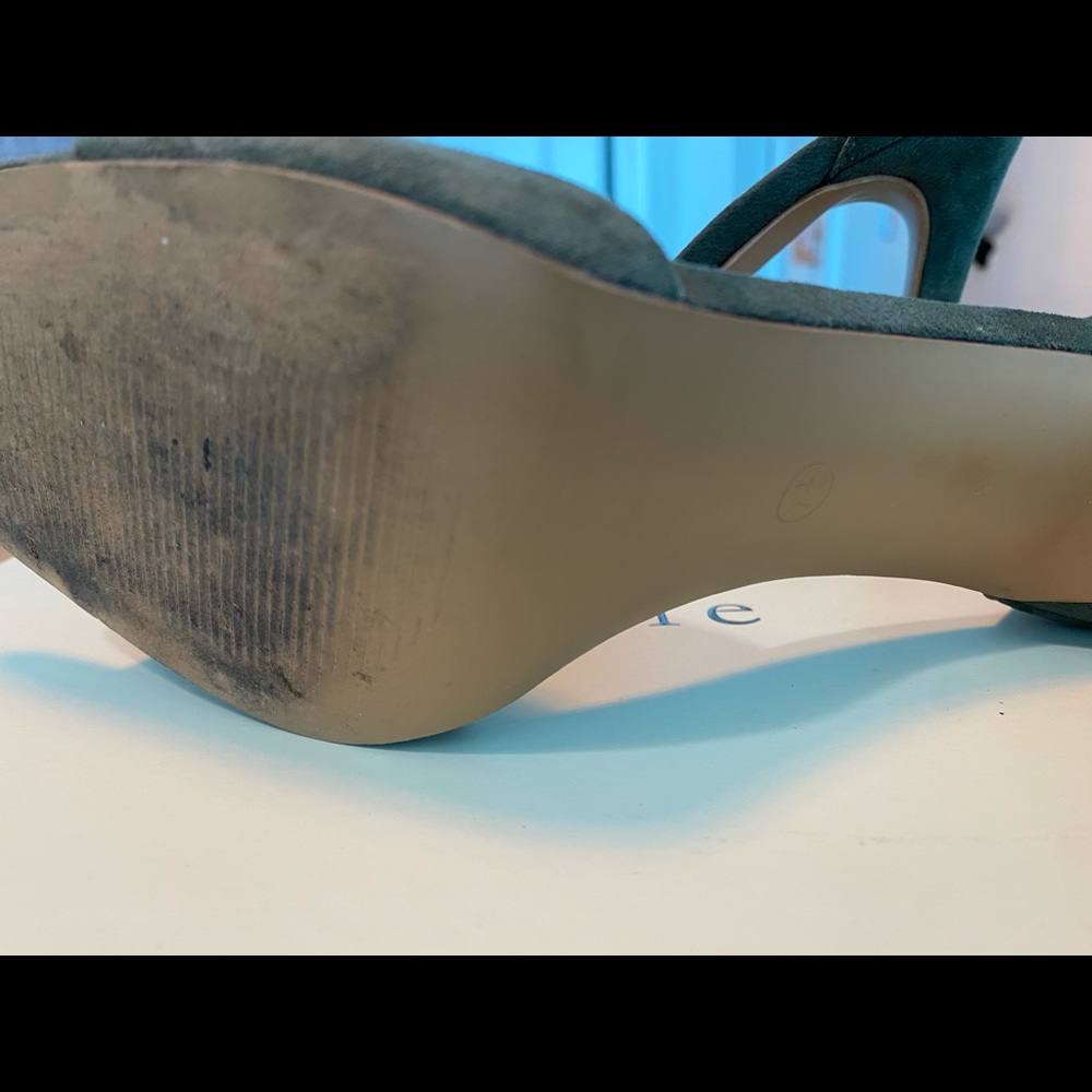 Sandals - Picture 3 of 3